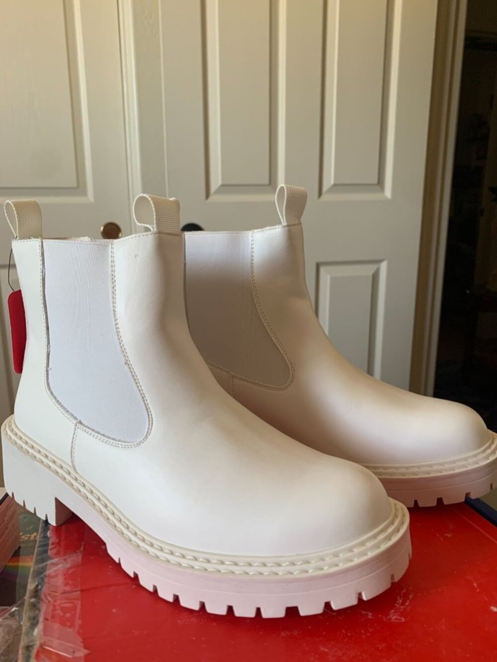 Boots size 8Jessy Milan White Chunky Sole Chelsea Slip-On Ankle Style Womens New